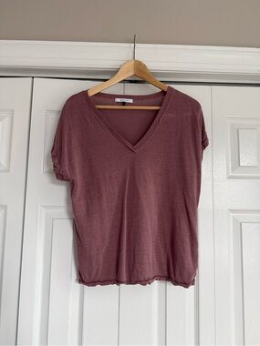 Brass Clothing Drift Knit TeeRelaxed V-Neck Short Sleeve Top in Mauve/Rose